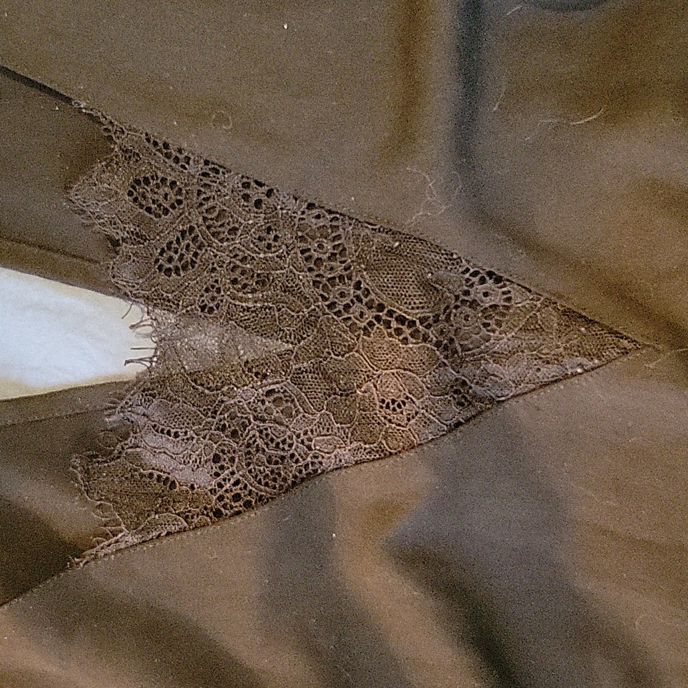Lace Detail Sleeveless Blouse